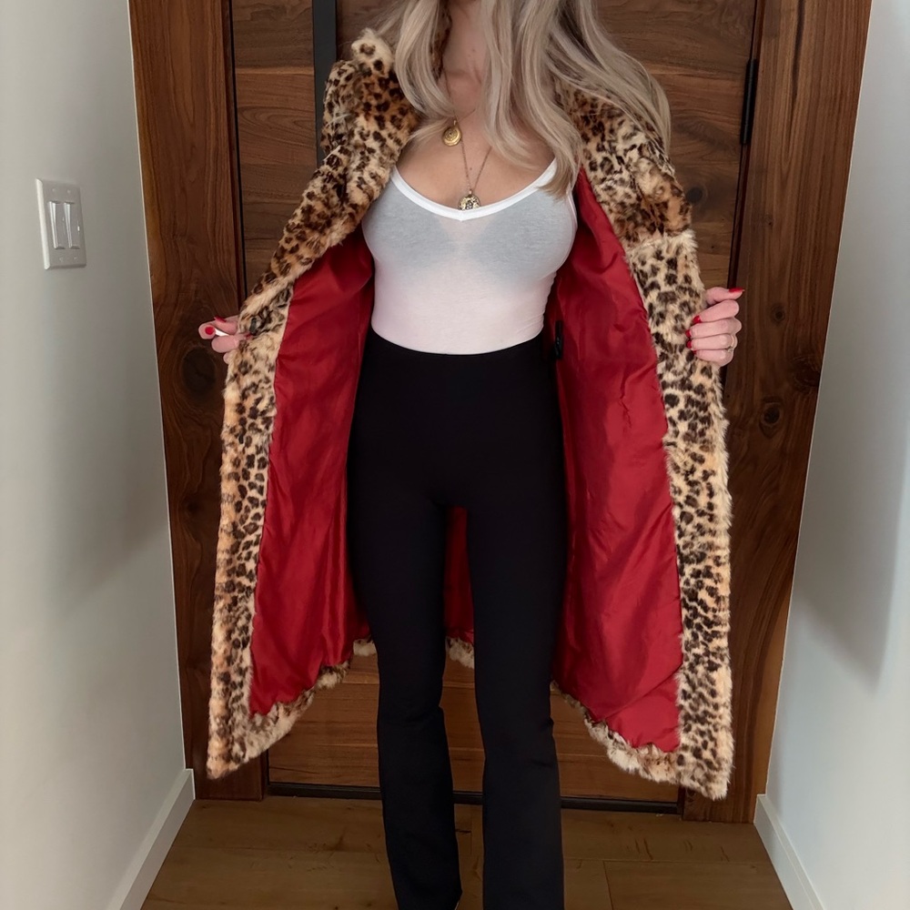 Leopard Print Fur Coat with Red Lining